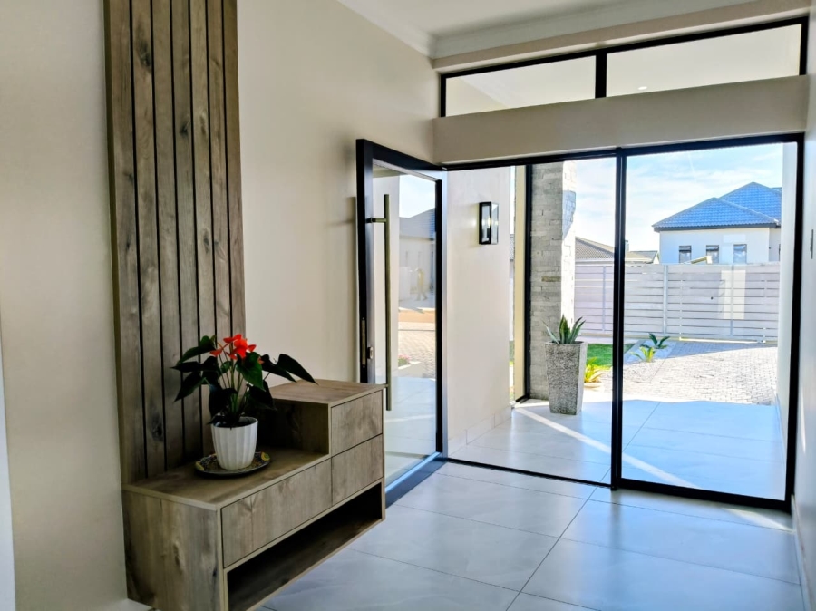 4 Bedroom Property for Sale in Fountains Estate Eastern Cape